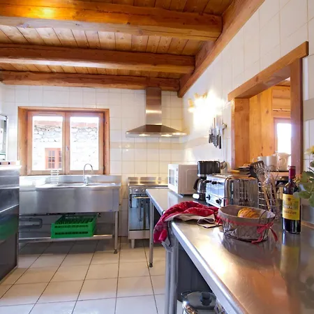 9 Pièces Avec Sauna Et Jacuzzi - Animaux Bienvenus - Fr-1-811-20